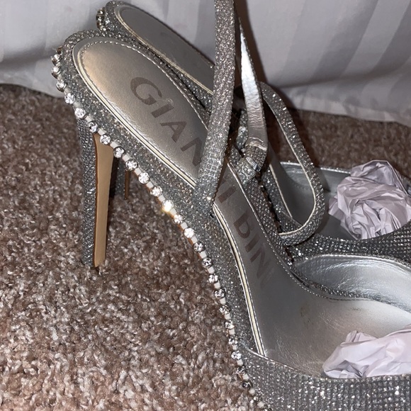 Gianni Bini High Heel Size 10 - Picture 3 of 3
